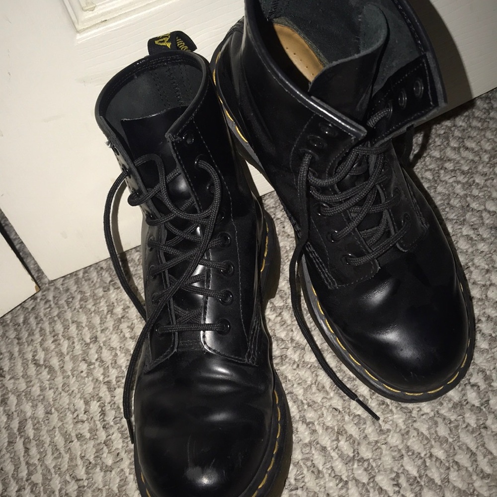 Dr. Martens Modern Classic Boots Size 7